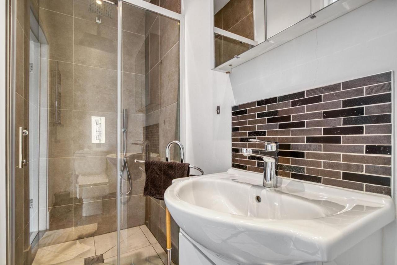 Luxurious Hidden Gem In Wandsworth Daire Londra Dış mekan fotoğraf